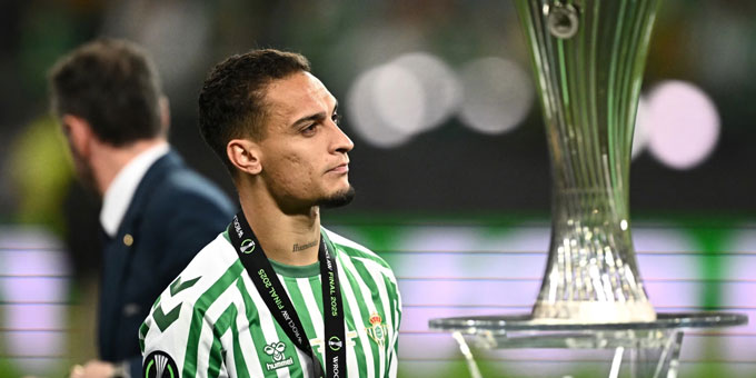 Việc Antony không thể cùng Betis vô địch khiến MU mất kha khá tiền