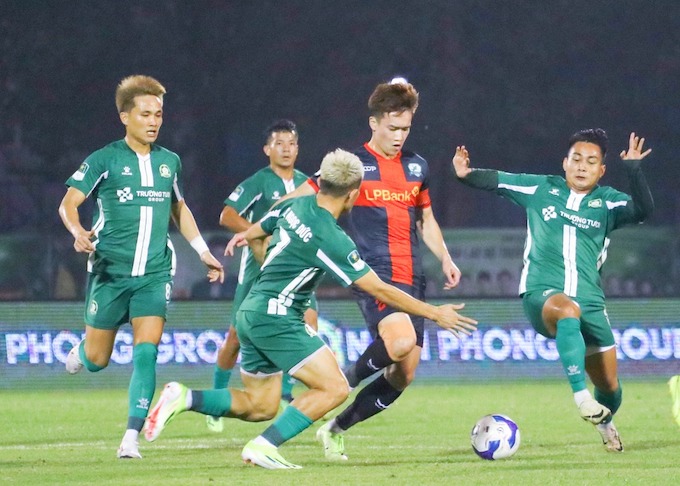 Ninh Bình vẫn còn 2 trận nữa chưa thi đấu. Ảnh: Phan Tùng 