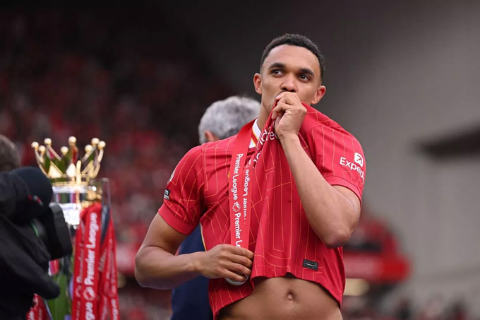 Real Madrid đang rất muốn sớm có Alexander-Arnold