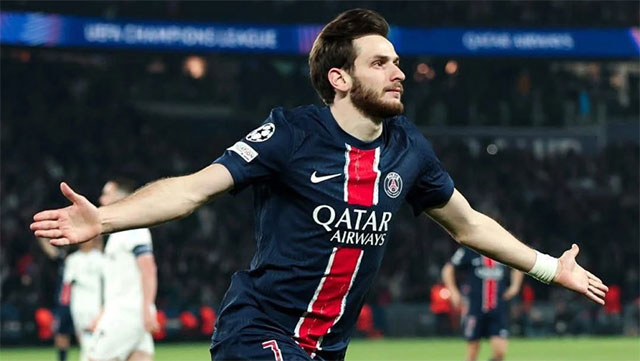 Kvaratskhelia từng được PSG mua về từ Napoli với giá 80 triệu euro.