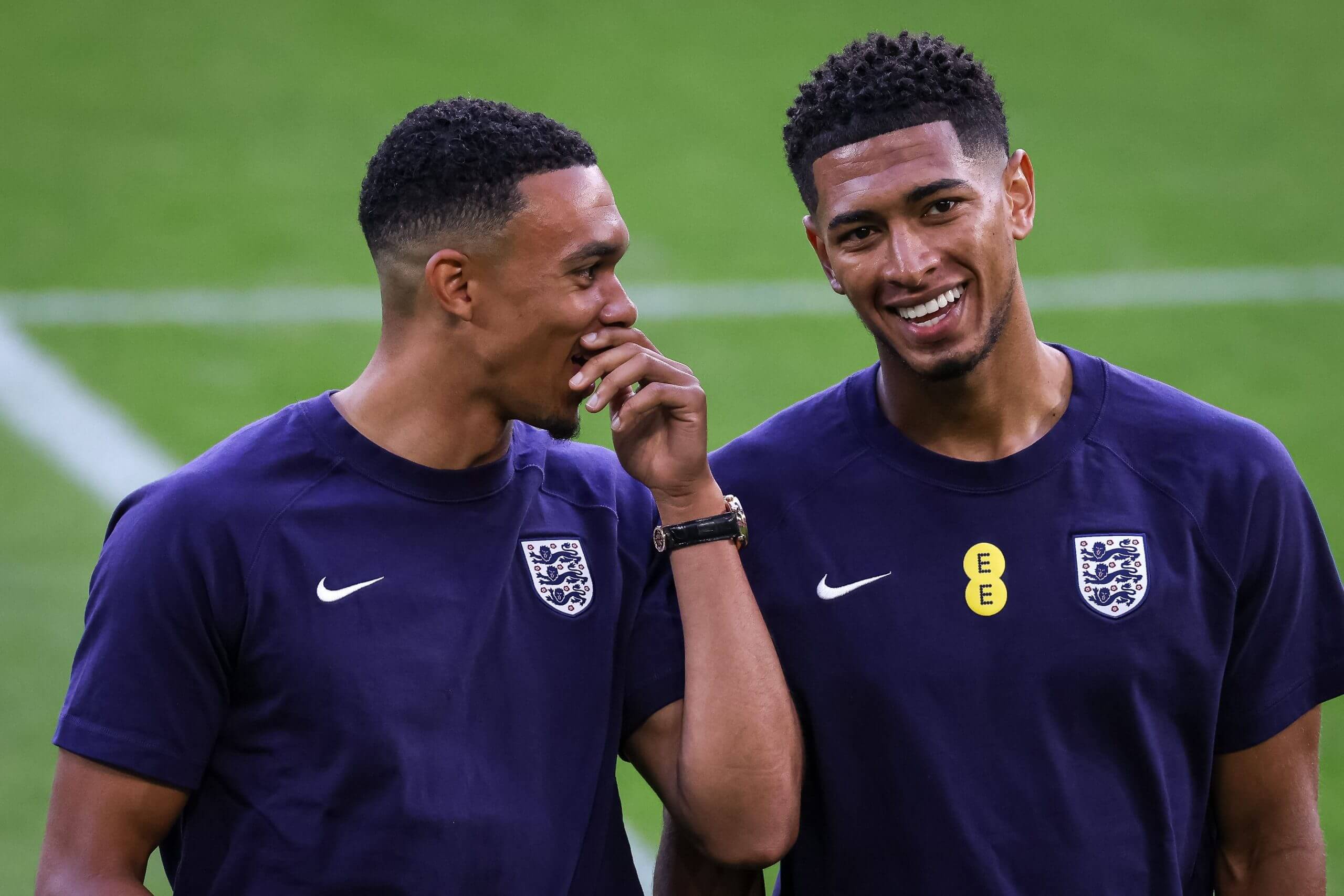 Alexander-Arnold và Bellingham có thể đã gần gũi, nhưng điều đó không có nghĩa là họ là cùng một bản thể