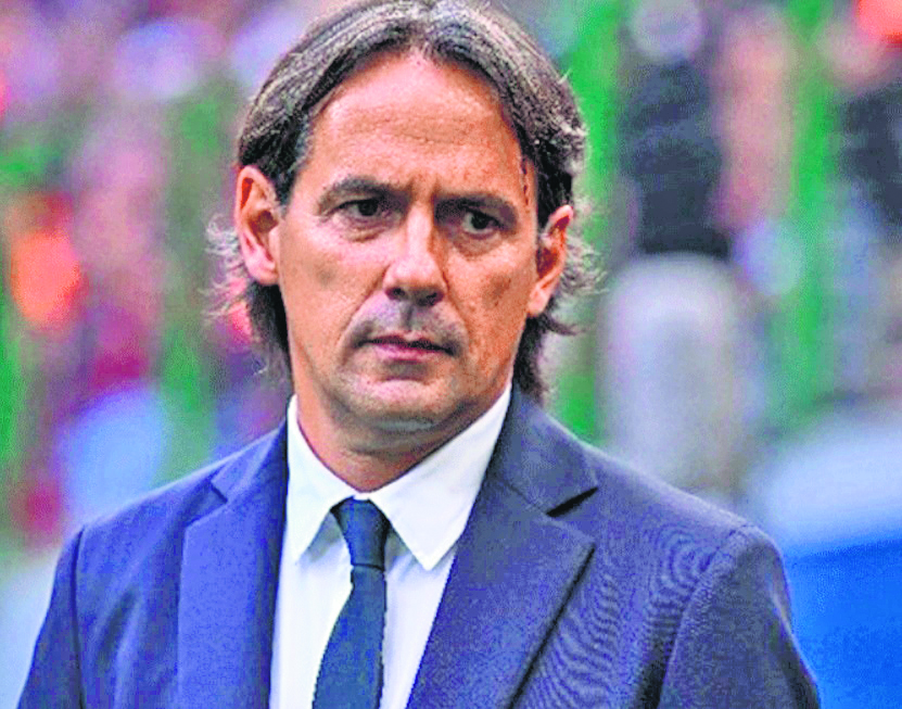 Simone Inzaghi nhìn đời bằng cặp mắt ốc nhồi