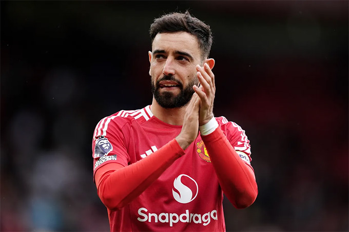 Bruno Fernandes được đồn đoán rời MU để tới Al Hilal