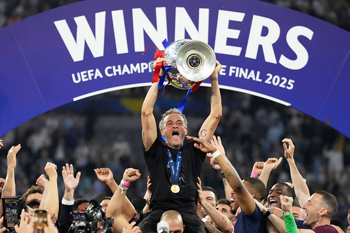 Lucho đã khiến lãnh đạo PSG phải thay đổi
