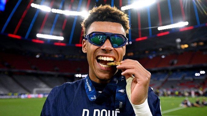 Doue đang tạo ra cơn sốt sau màn trình diễn ở chung kết Champions League