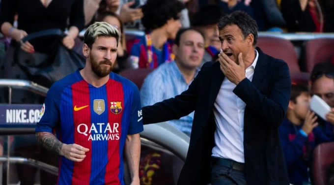 Luis Enrique từng "gấu" đến mức cho Messi ngồi dự bị...