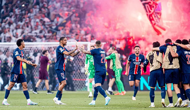 Barcola vừa cùng PSG vô địch Champions League