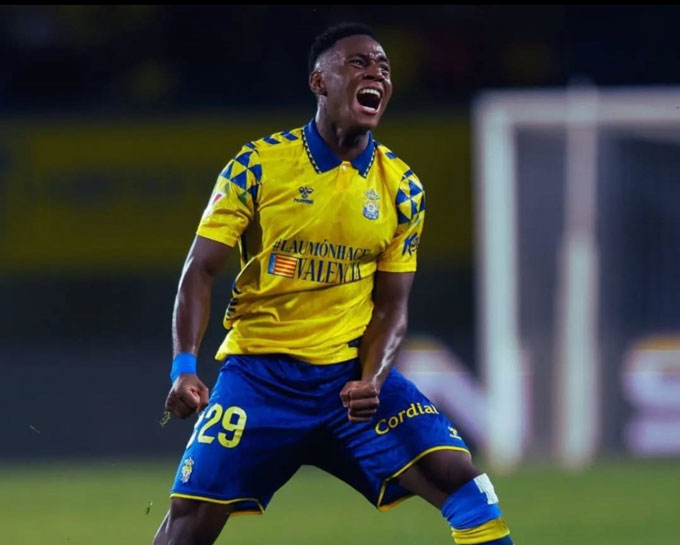 Essugo được Sporting cho Las Palmas mượn ở nửa sau mùa 2024/25