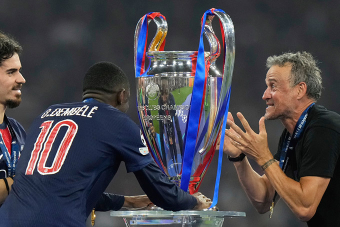 Chính Lucho đã giúp Dembele thành con tắc kè hoa của PSG