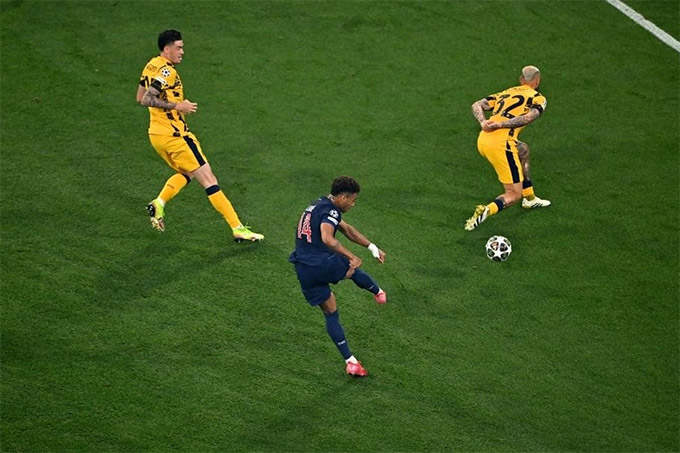 Doue đã góp phần rất lớn vào việc xé nát hàng thủ Inter trong trận chung kết Cúp C1