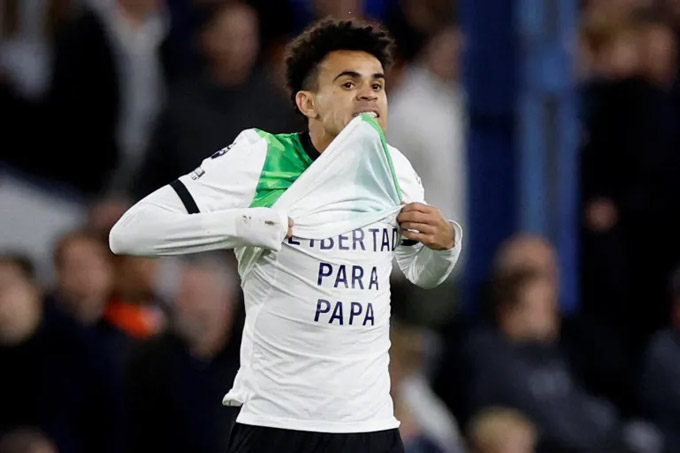 Liverpool sẽ không bán Diaz