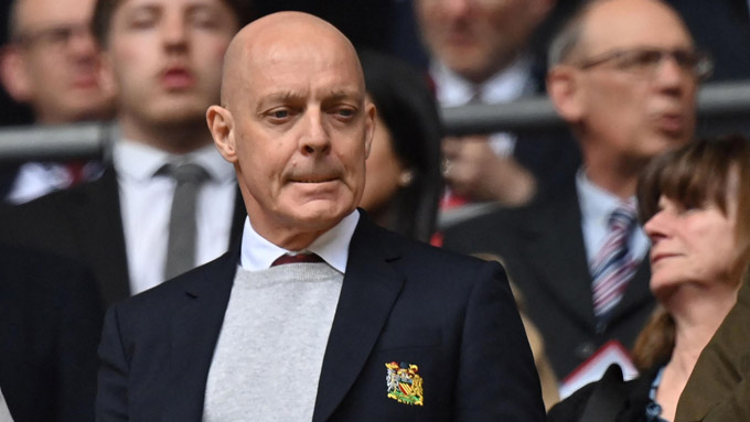 Brailsford chỉ am hiểu về... xe đạp thay vì bóng đá