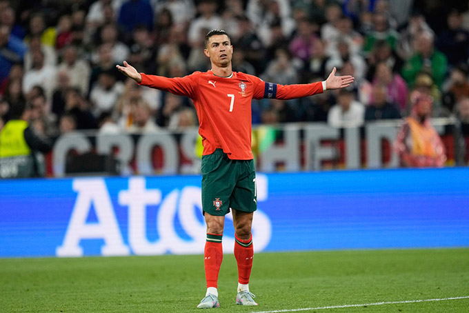 Cristiano Ronaldo vừa giúp Bồ Đào Nha đánh bại Đức để vào chung kết Nations League