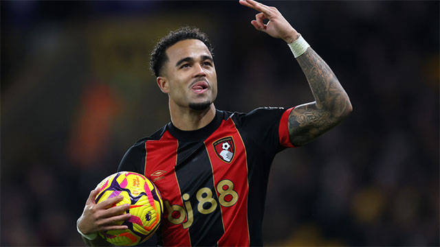 Kluivert đã có 2 năm chơi bóng ở Premier League