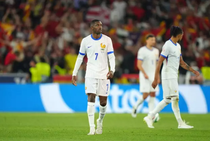 Dembele hoàn toàn lu mờ trước Yamal