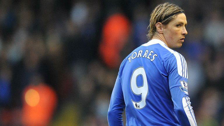 Torres là nhân vật đầu tiên của chiếc áo số 9 bị "quỷ ám"