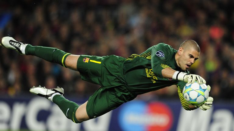 Victor Valdes được coi là thủ môn xuất sắc nhất Barca với 3 danh hiệu Champions League