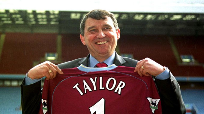 Graham Taylor khi dẫn dắt Aston Villa