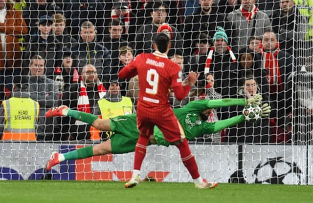 Nunez đá hỏng 11m khiến Liverpool bị loại khỏi Champions League 2024/25