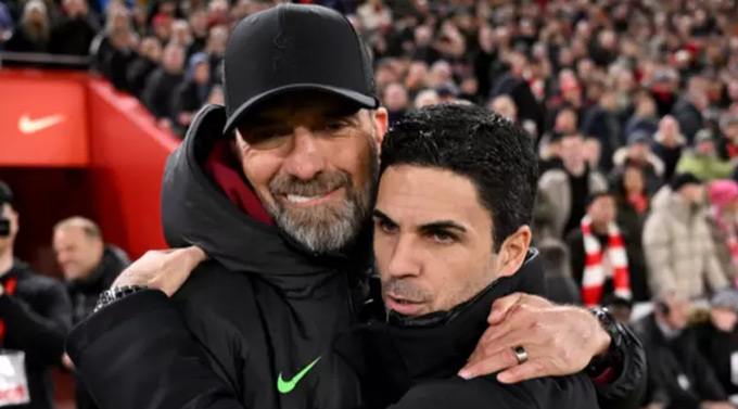 Klopp có thể phá hỏng mùa hè của Arsenal
