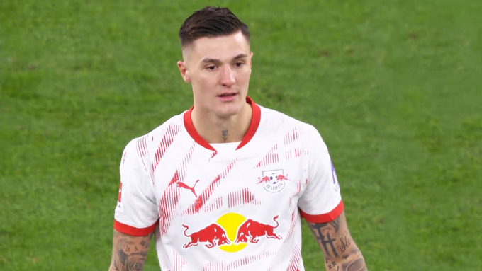 Arsenal đang theo đuổi Sesko
