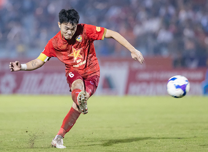 Xuân Trường chia tay Hà Tĩnh sau khi mùa giải năm nay khép lại - Ảnh: Đức Cường 