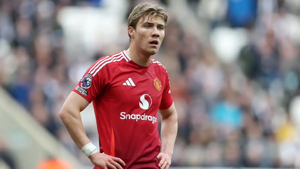 Rasmus Hojlund gật đầu sang Inter, chờ Man United đồng ý