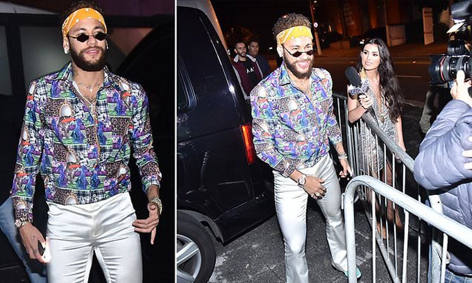 Neymar xứng danh Vua tiệc tùng