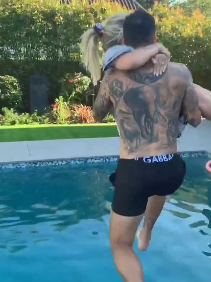 Wanda Nara bị tố dan díu với Leandro Paredes