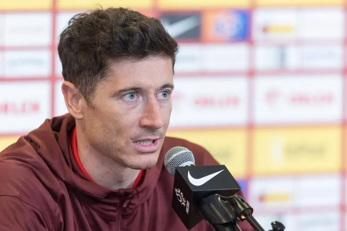Lewandowski sẽ không ra sân cho tuyển Ba Lan nữa, cho đến khi HLV Michal Probierz còn tại vị