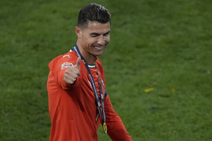 Tỷ lệ cược Ronaldo đoạt Quả Bóng Vàng 2025 giảm mạnh