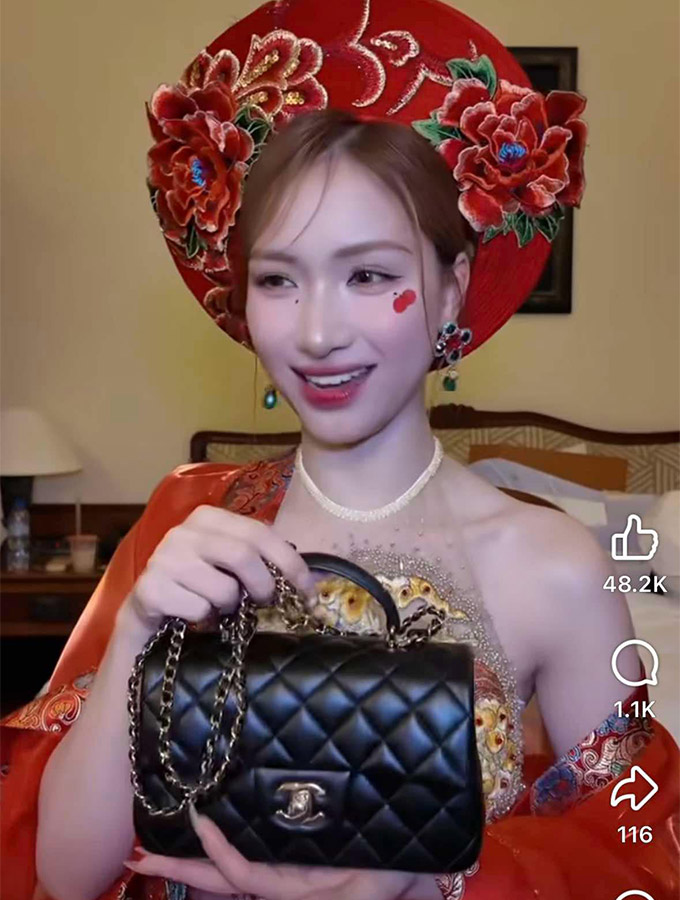 Hòa Minzy và chiếc túi có giá 150 triệu được Văn Toàn tặng 