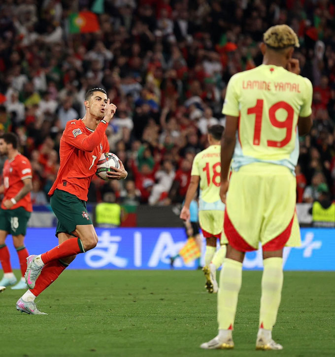 Ronaldo tỏa sáng với bàn gỡ hòa 2-2 còn Yamal gần như mất hút cả trận