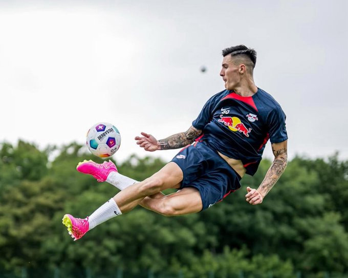 Sesko cũng là mục tiêu chuyển nhượng hàng đầu của Arsenal