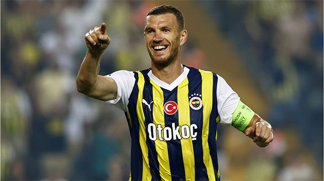 Dzeko sắp hết hợp đồng với Fenerbahce 