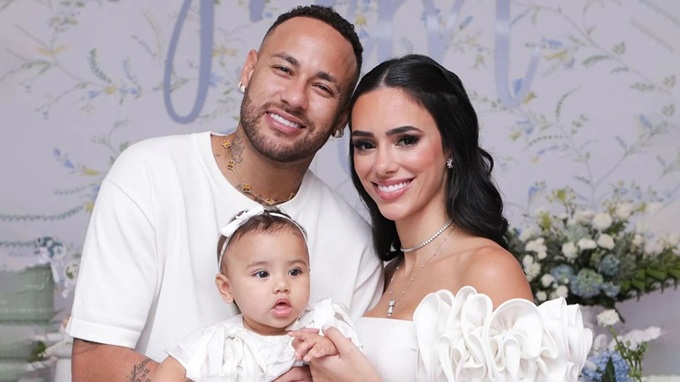  Neymar bí mật kết hôn với Bruna