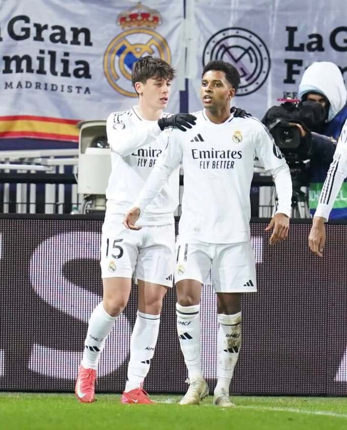 Cả Rodrygo và Arda Guler đều bị Mastantuono đe dọa vị trí.