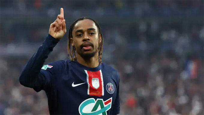 Barcola lo ngại về tương lai tại PSG