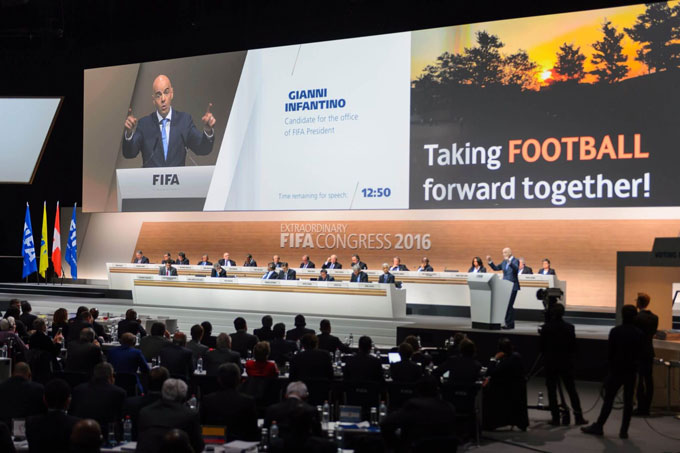 Infantino trong chiến dịch tranh cử vào tháng 11/2016