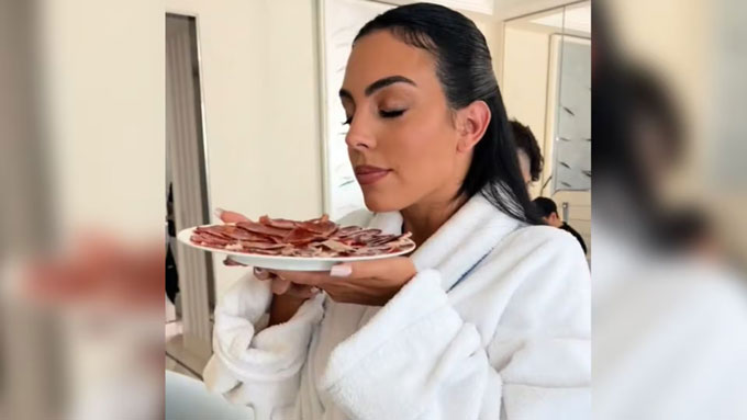 Georgina Rodriguez đam mê giăm bông Iberia