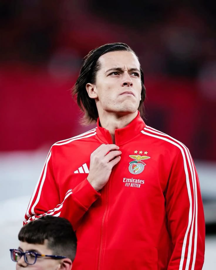 Carreras đã tập luyện trở lại với Benfica nhưng chưa biết bao giờ đến Real