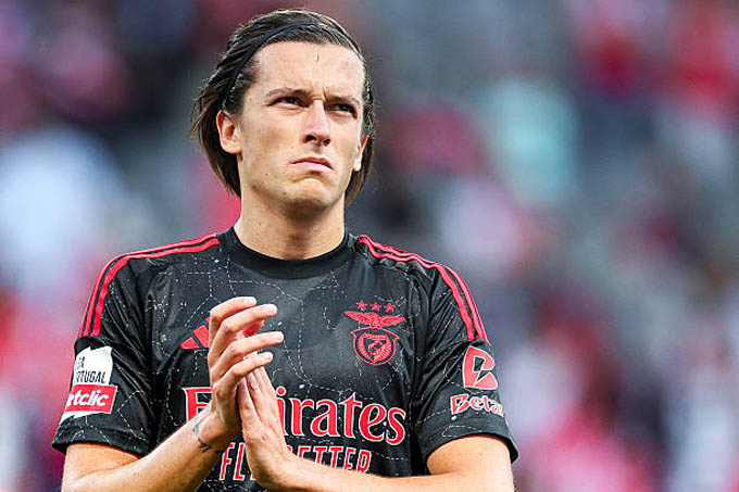 Alvaro Carreras phải chờ đến hết FIFA Club World Cup để đến Real