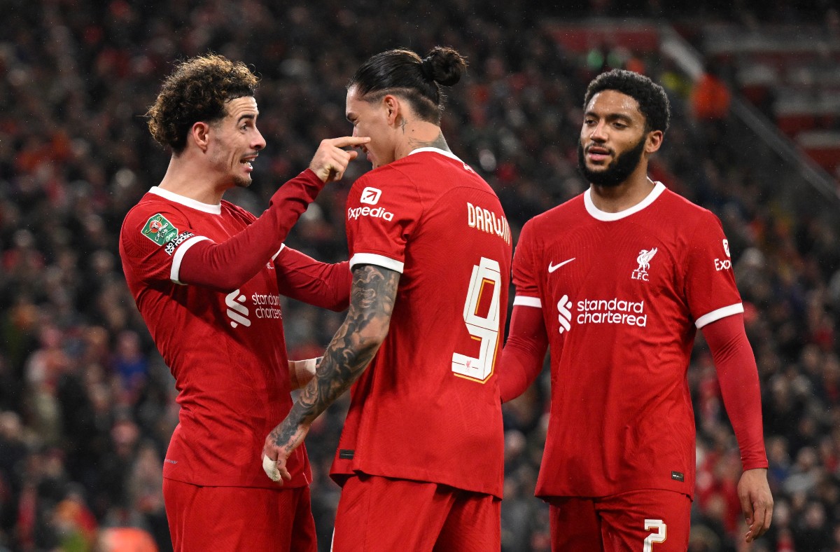 Jones và Joe Gomez dù vẫn bấp bênh về tương lai, là "những người Anh cuối cùng ở bộ lạc"