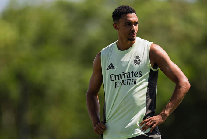 Alexander-Arnold sẽ đá chính trận Real Madrid vs Al Hilal