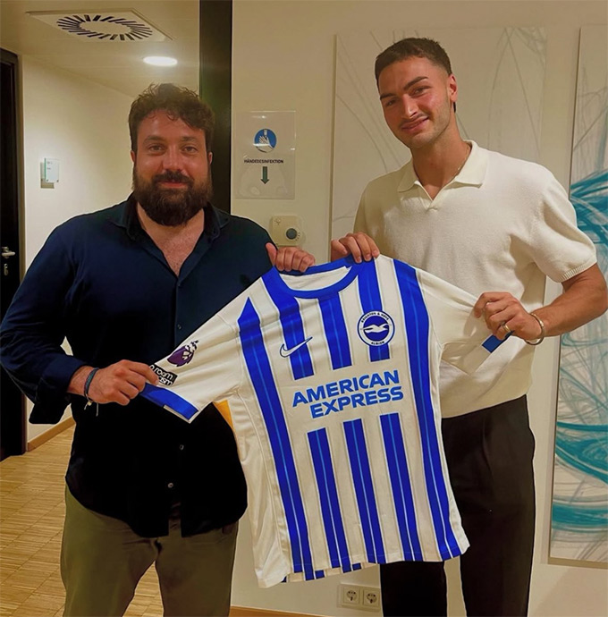 Diego Coppola gia nhập Brighton với hợp đồng 5 năm