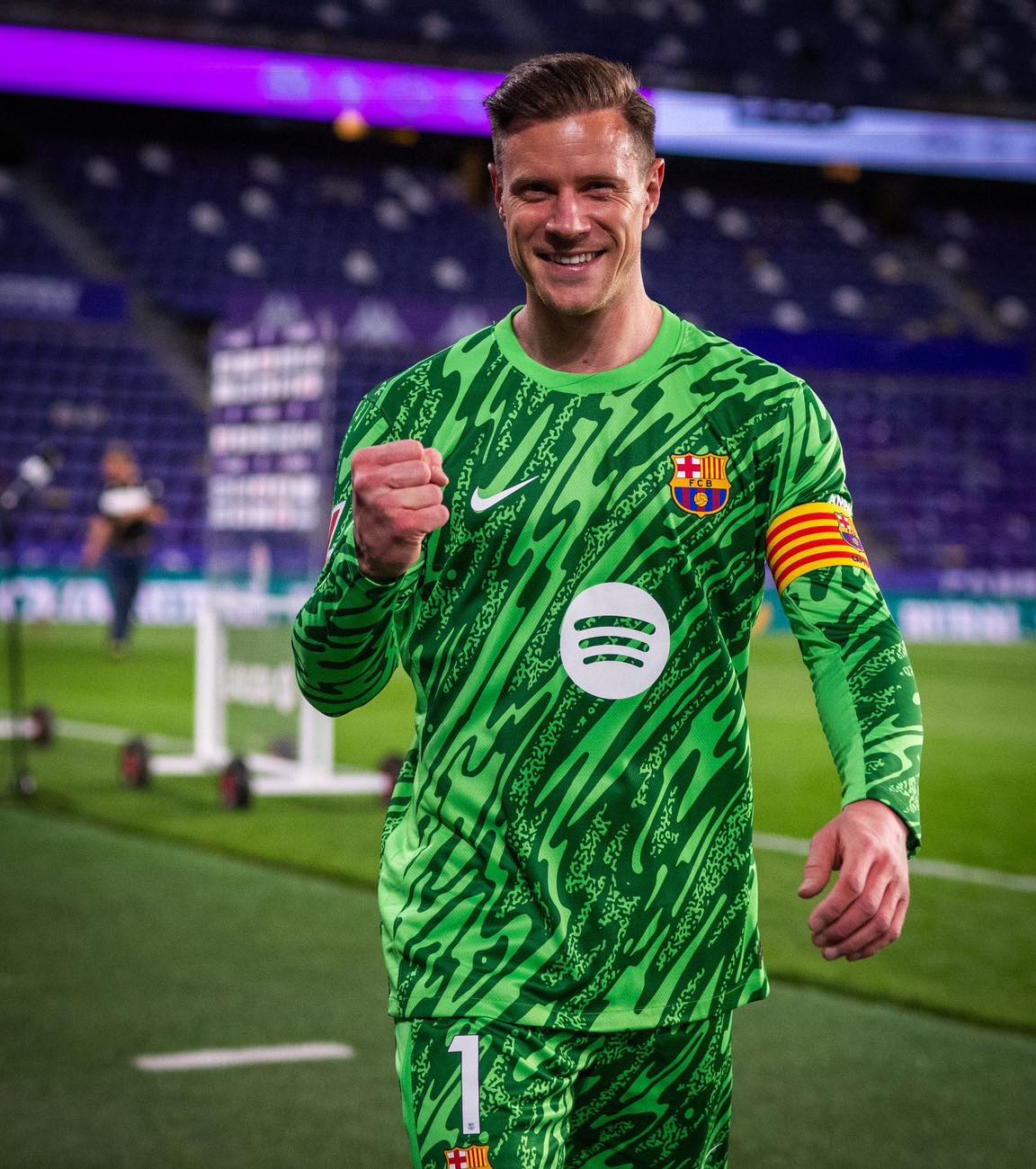 Marc ter Stegen: Sống làm người Barca, chết làm ma Barca