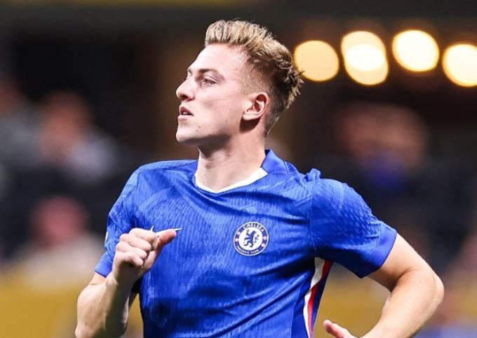 Liam Delap ghi dấu ấn ở ngày ra mắt Chelsea