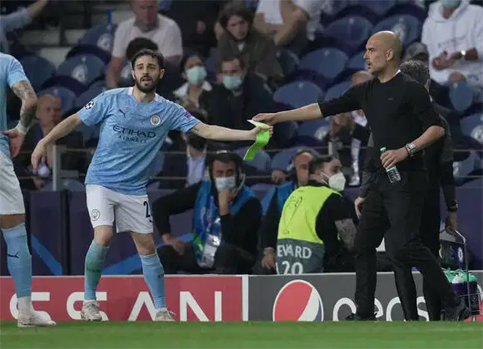 Đích thân HLV Guardiola chỉ định Bernado Silva là đội trưởng mới