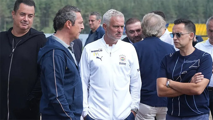Chủ tịch Fenerbahce và HLV Mourninho là mục tiêu nhắm đến của PFDK
