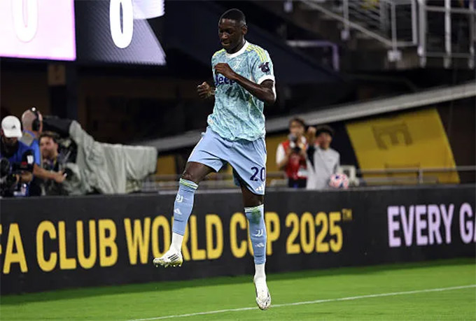 Juventus có chiến thắng tưng bừng trong trận mở màn